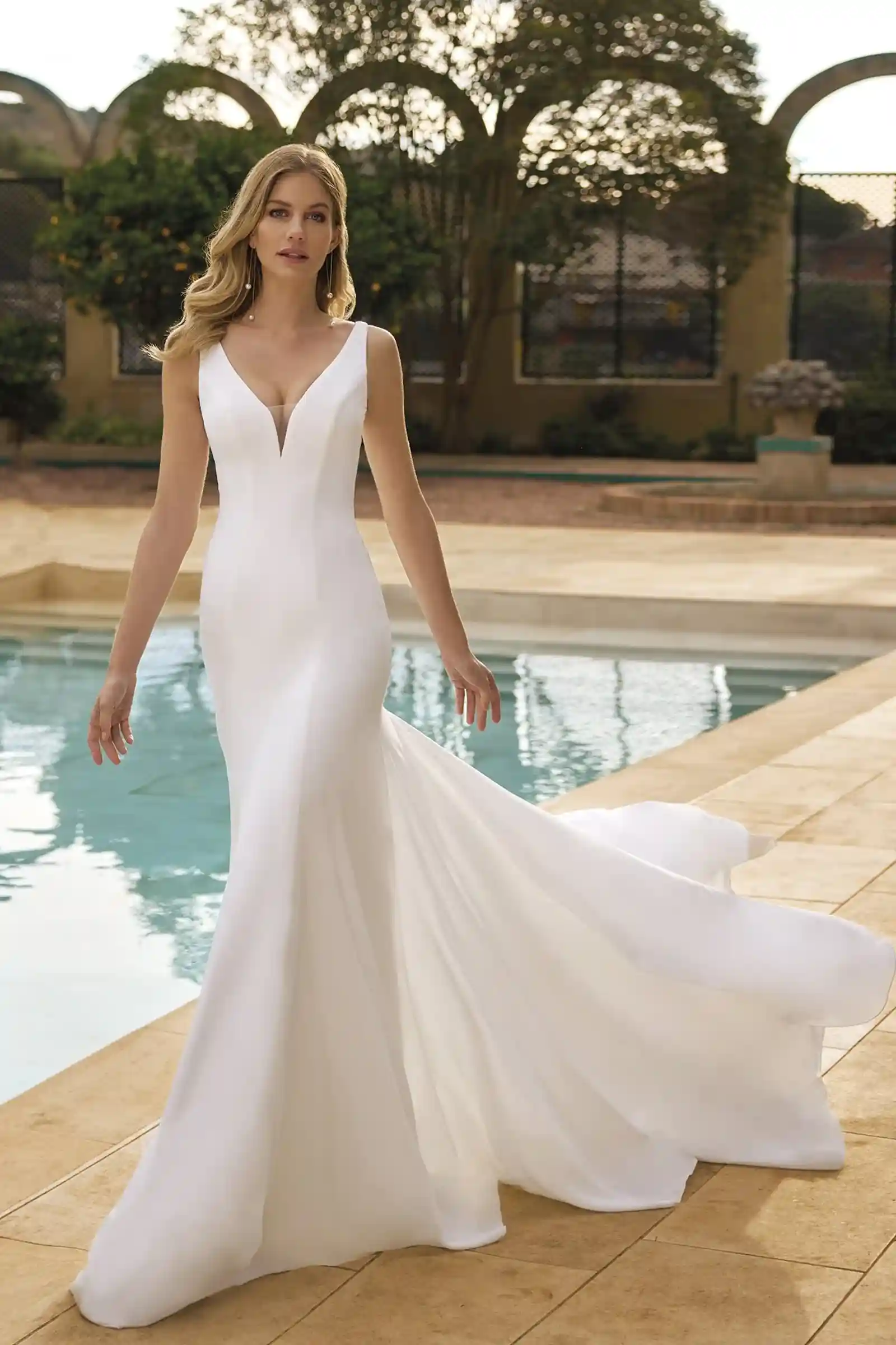 Featured image for “Brautkleid Clifford”