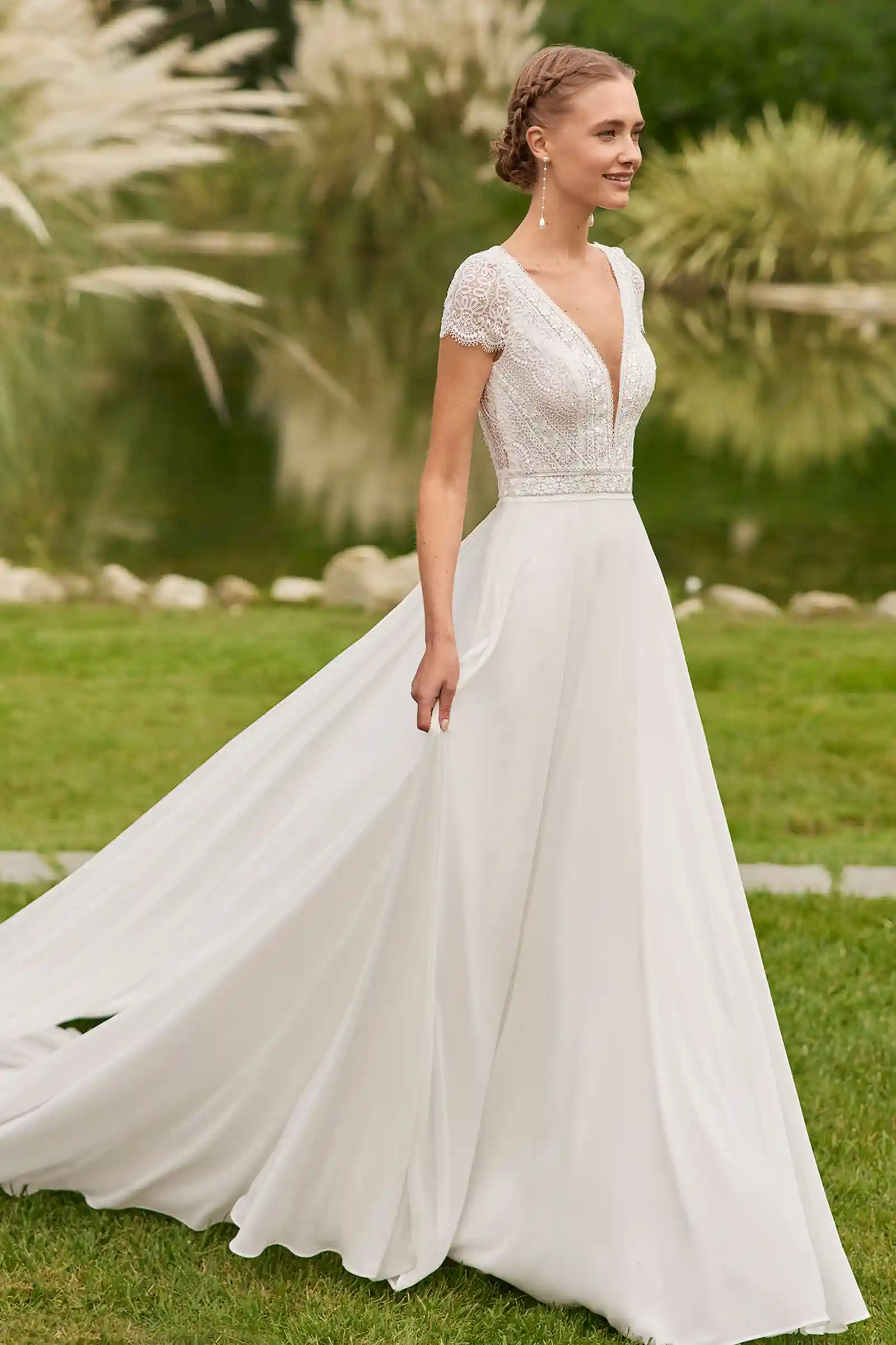Featured image for “Brautkleid Ray”