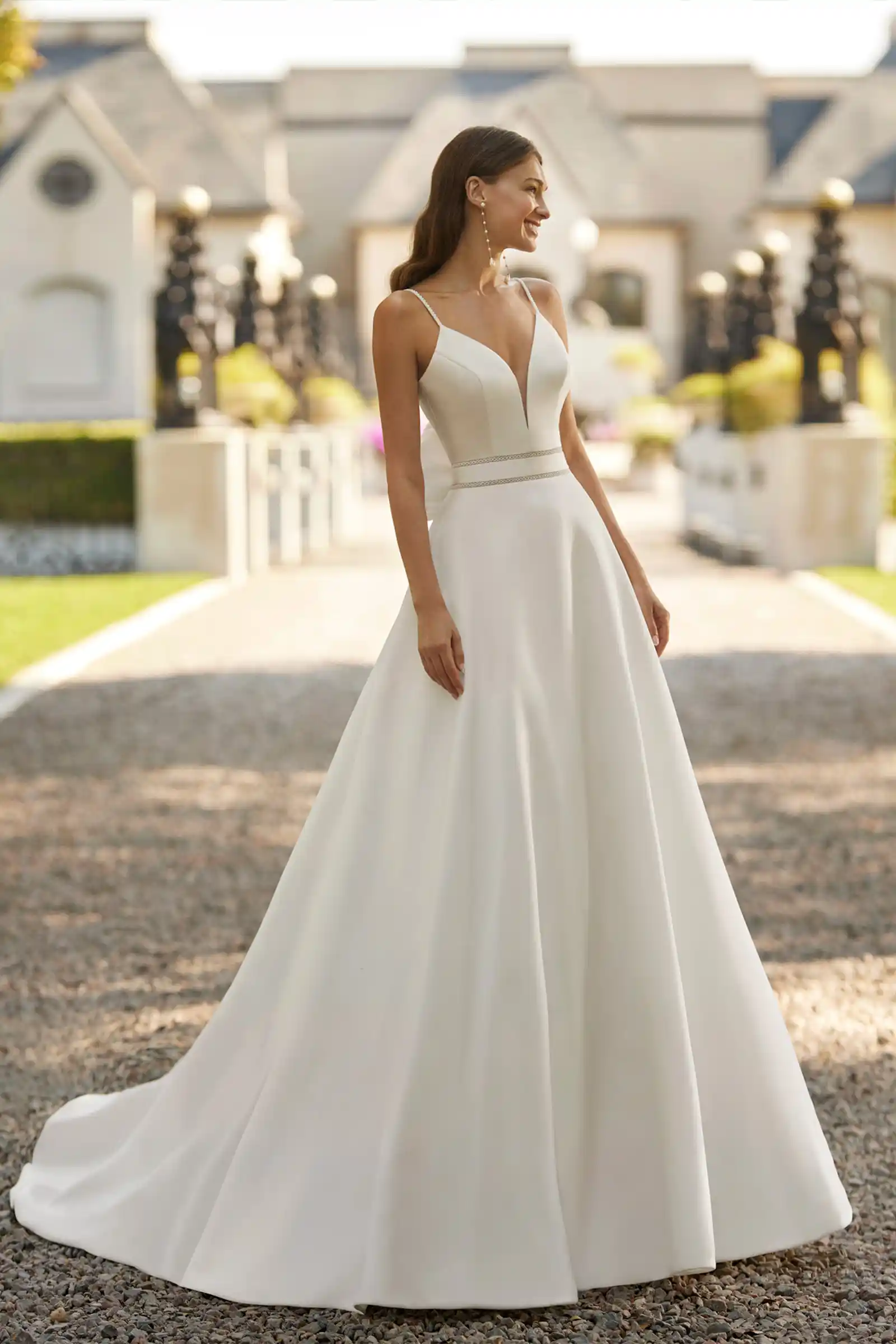 Featured image for “Brautkleid Eume”