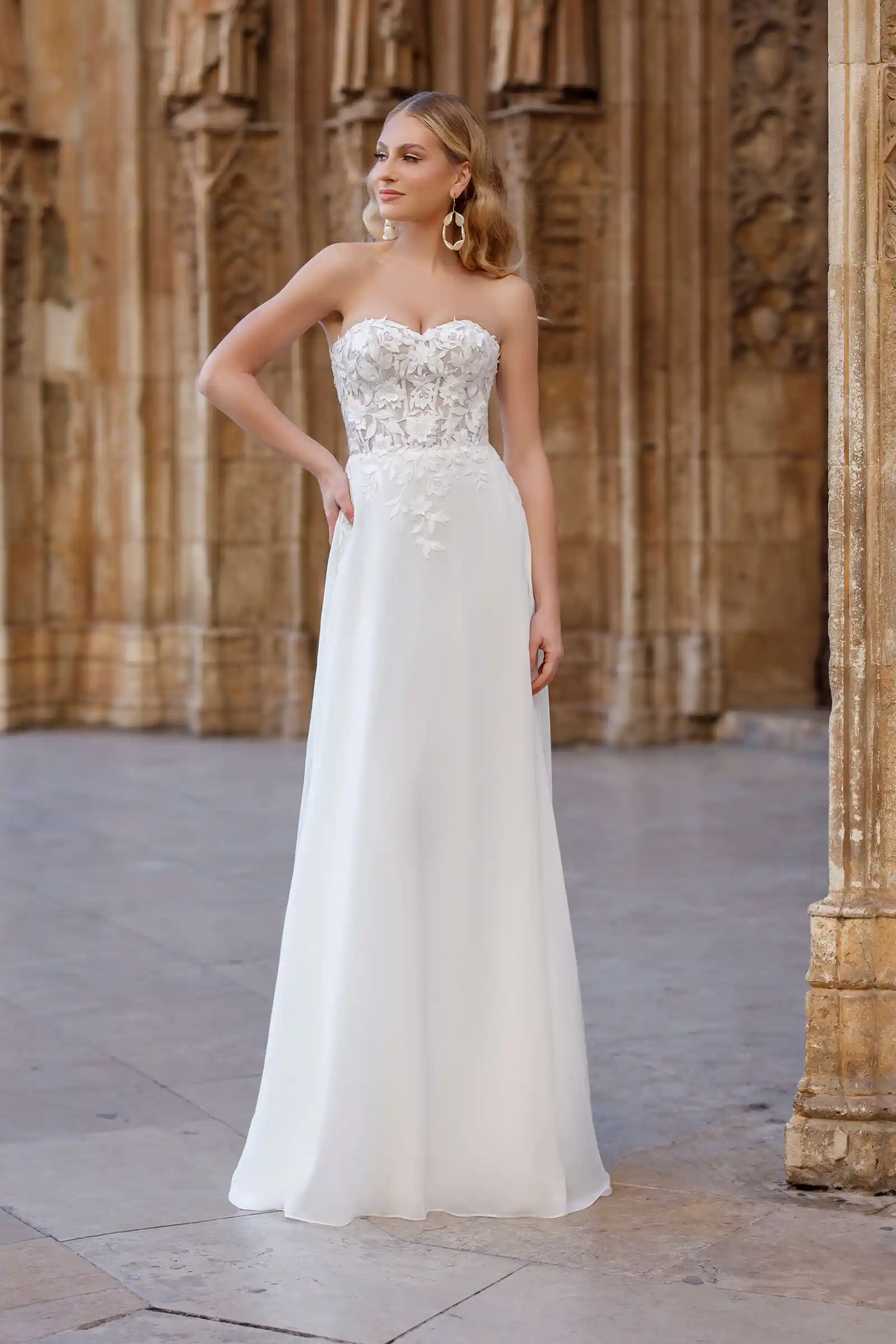 Featured image for “Brautkleid Ressy”