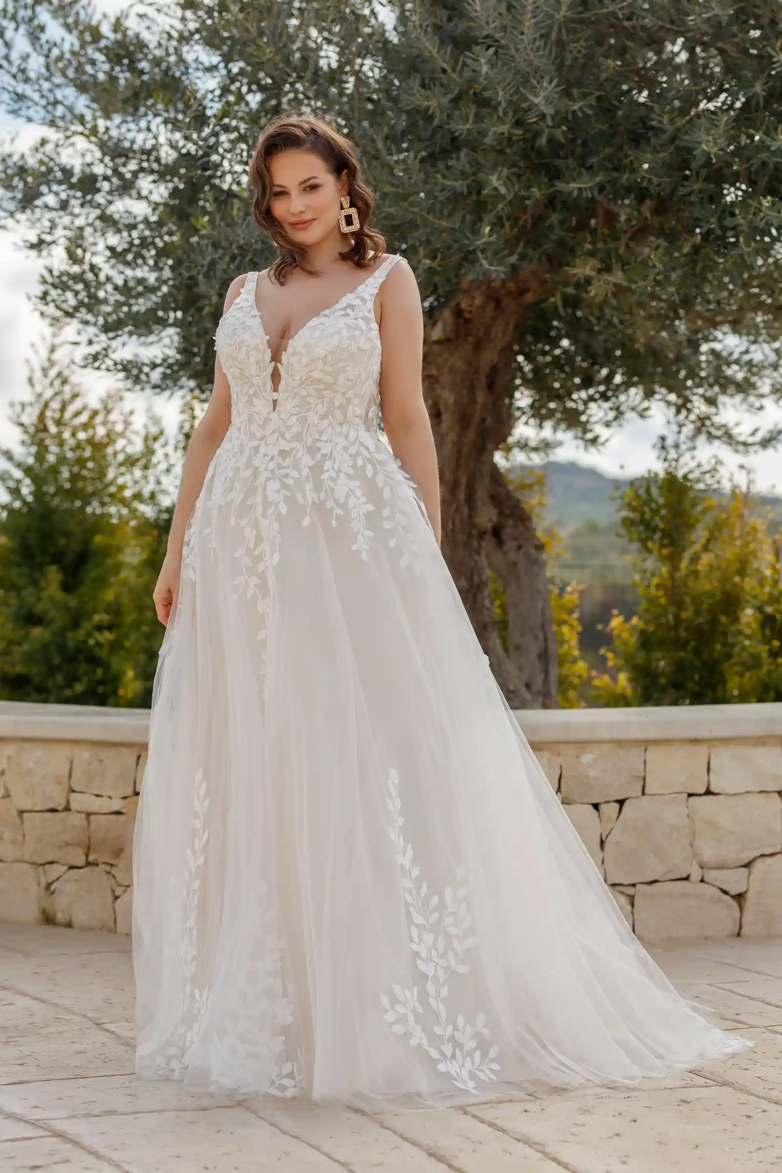 Featured image for “Brautkleid Tarente”